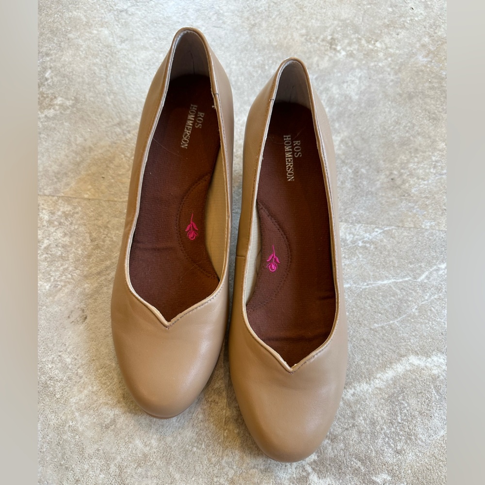 Ros Hommerson Hayden Nude Heels- Size 8.5